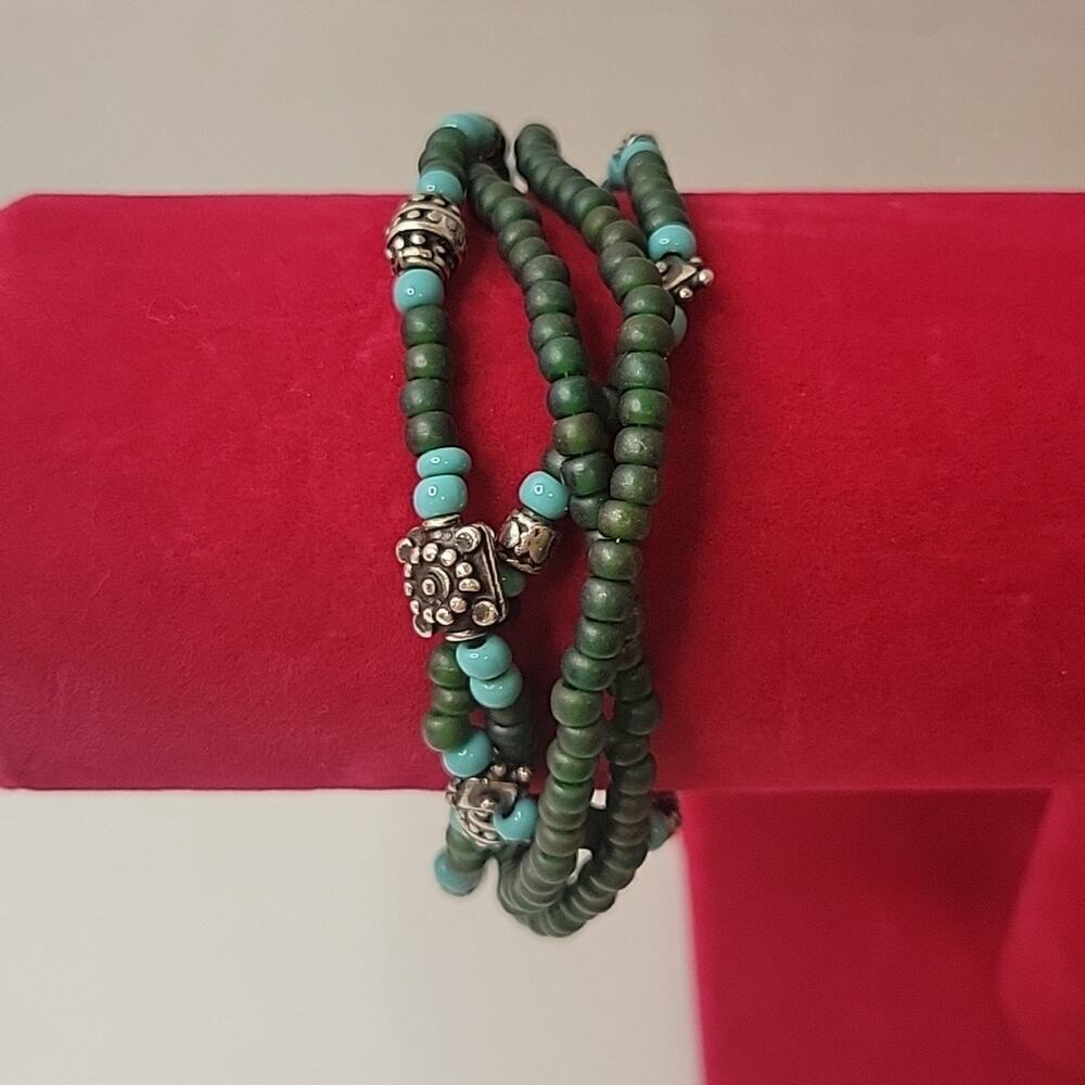 Lot of 6 Green and Blue Beaded Slip-on Southwestern Boho Bracelets - Picture 6 of 9